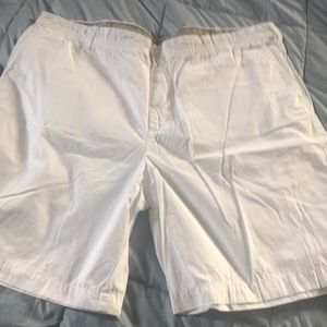 Izod men’s shorts